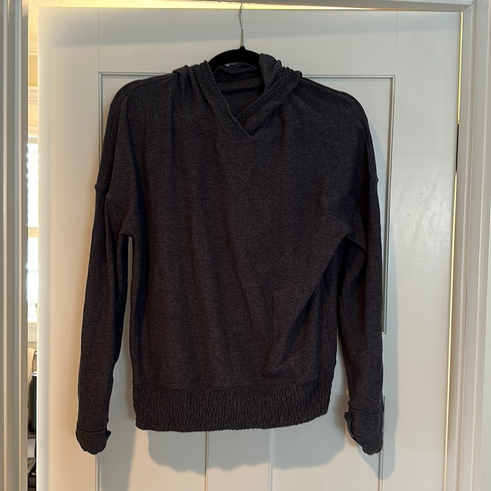 Lululemon Hooded pullover Size 6